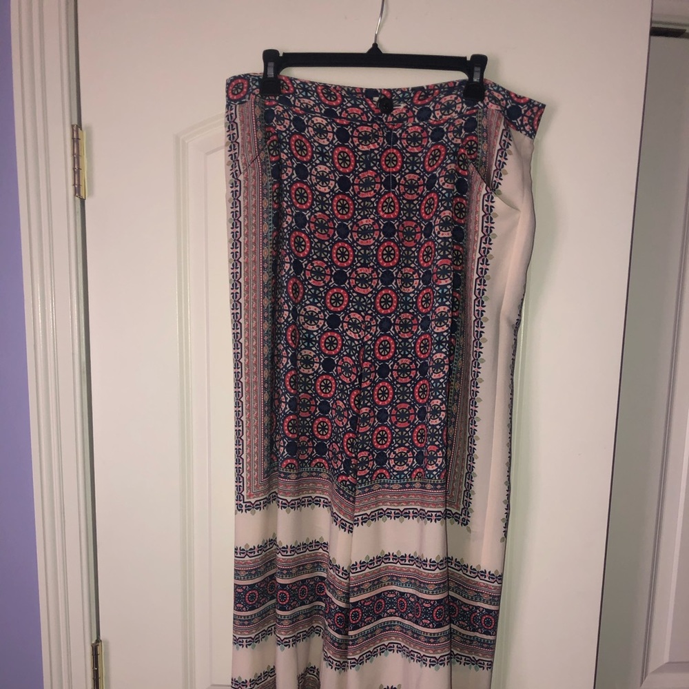 Flowy patterned pants